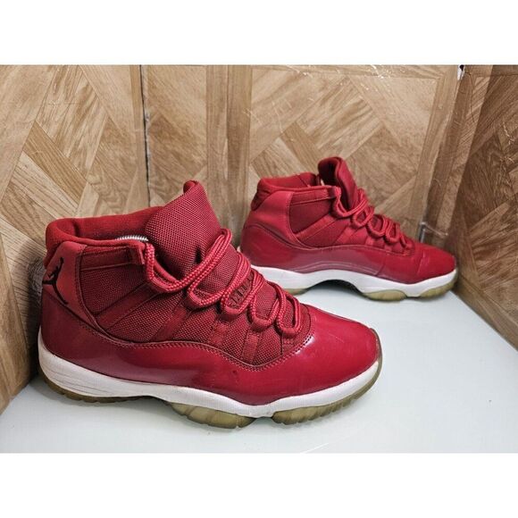 Jordan Men's 11 Retro Win Like 96 Red Shoes Size 10.5.  603 - Picture 3 of 13